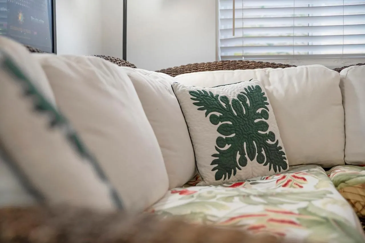Stylish 1Br Apartment With Ac Full Kitchen & Wd - Just Steps To The Beach Kailua